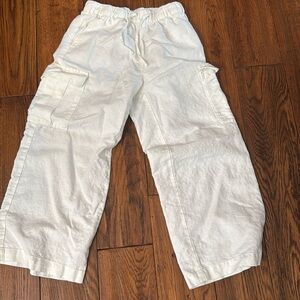 Gap kids small 6/7 cotton and linen pants.  White. Never worn.